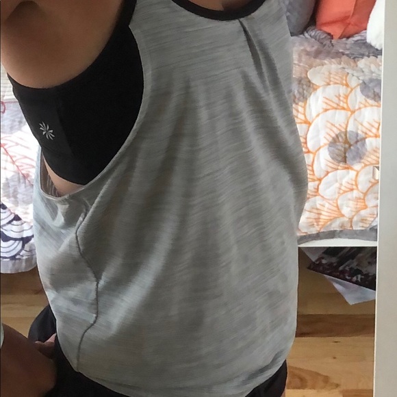 tank top with built in bra - Picture 3 of 3